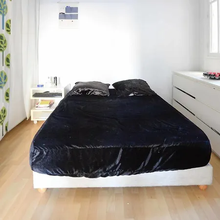Beautiful Flat Near Arc De Triomphe Paris
